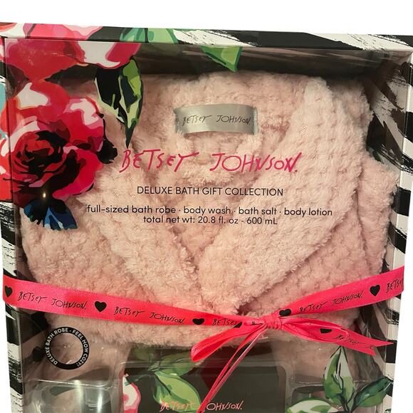 BETSEY JOHNSON Deluxe Bath Gift Collection-NEW - Picture 2 of 5
